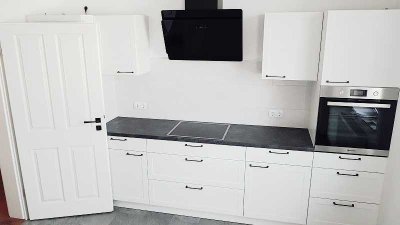 Lichtdurchflutete 4 Zimmer Wohnung mit Loggia und Gartenmitbenutzung