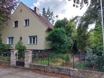 � Familienidylle mit Gartenparadies in Berlin-Tegel!