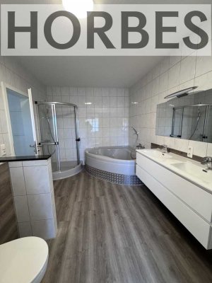 *Neu renovierte* 100 qm 2-Zimmer Wohnung mit Loggia