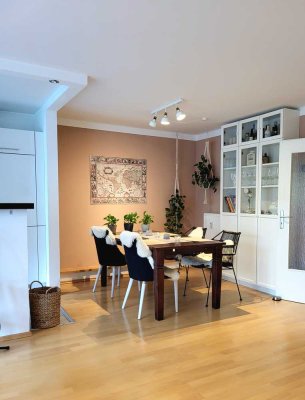 Zur Zwischenmiete - Vollmöblierte 3-Raum-Wohnung mit Balkon und Einbauküche in Sendling-Westpark