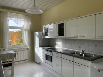 Helle 3-Zimmer-Wohnung im 2. OG in Plauen, WG geeignet