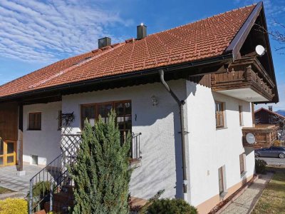 Ferienregion Sonnenwald/Schöfweg: Gr. Mehrgenarationenhaus -3 Wohnungen- in naturnaher Aussichtslage