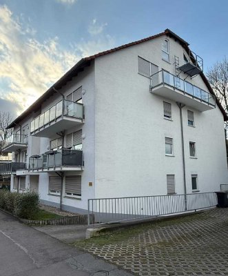 Einfach, sicher und rentabel: Ihr Investment in eine gut vermietete ETW mit Balkon u. Garage