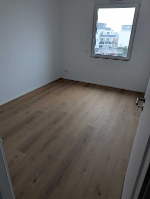 1220 € - 120 m² - 4.0 Zi. EBK,Gäste Bad, Garten,