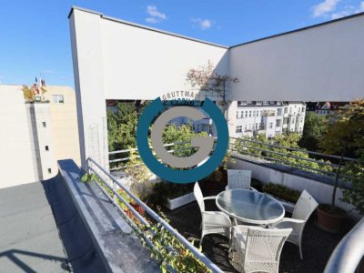 AUFZUG, BALKON & GEMEINSCHAFTLICHE DACHTERRASSE - ZENTRAL GELEGEN - ZUM NEU GESTALTEN
