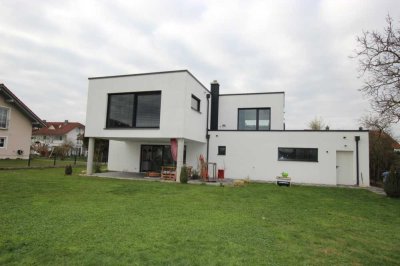 exklusives Einfamilienhaus in schöner Lage - 675