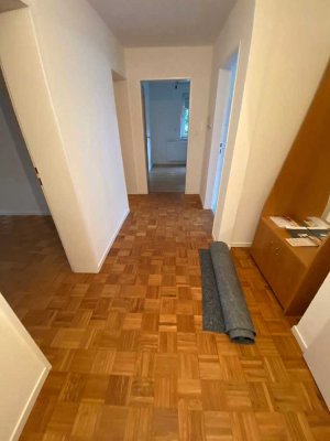 Renovierte 4,5-Zimmer-Wohnung mit Balkon im 1. OG in Laichingen