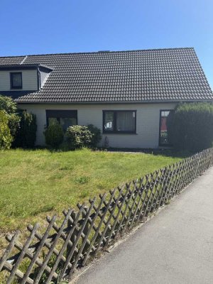 Alltagstaugliches Doppelhaus mit 4,5 Zimmern in Wolfsburg
