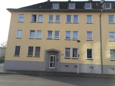 Zentrumsnah mit Balkon in kleiner WE, 2,5 Zimmer, EBK möglich
