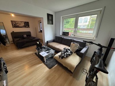 Kapitalanlage: Große 1 ½-Zimmer-Wohnung in Forchheim, mit überdachtem Autoabstellplatz, vermietet