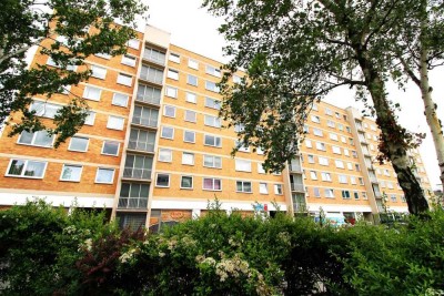 Helle 3-Zimmer-Dachgeschosswohnung mit Balkon in Citylage in Düren