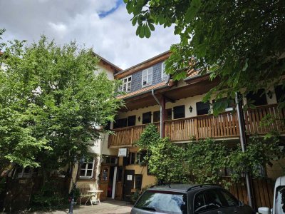 Geschmackvolle, gepflegte 1-Raum-DG-Wohnung in Nieder-Olm