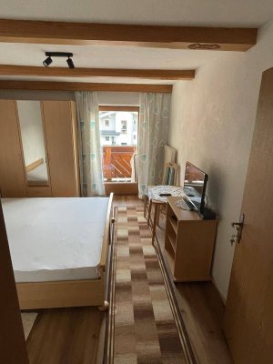 Renoviertes Zimmer mit Küche