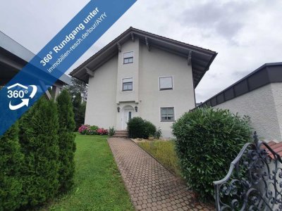 Großzügige Eigentumswohnung in kleiner Wohnlage
3 ½ Zimmer Wohnung mit balkon, Tageslichtbad, Küche