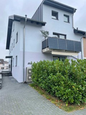 Lichtdurchflutete 3-Zimmer-Maisonette mit Balkon & Garage