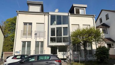Charmante 2-Zimmer Dachgeschosswohnung mit Balkon in Bonn-Oberkassel