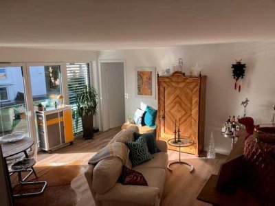 Geschmackvolle 2-Raum-Wohnung mit gehobener Innenausstattung mit Balkon und EBK in Lahr