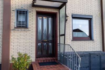 *** 5 ZIMMER - TOP LAGE - PLATZ für FAMILIEN oder HOBBY-ENTHUSIASTEN - GARAGE und VOLLKELLER ***