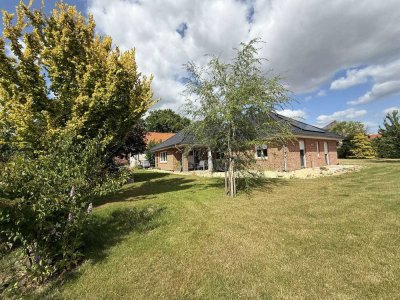Volle Power… Energiesparender Neubaubungalow aus 1. Hand