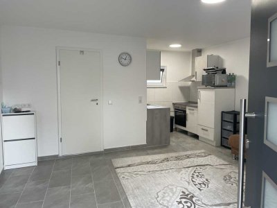 Gepflegte 2-Zimmer-Wohnung mit Einbauküche in Armsheim