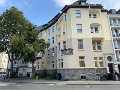 Schöne 2-Zimmerwohnung in zentraler Lage mit Balkon zu vermieten