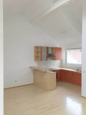 Gepflegte 2-Raum-Dachgeschosswohnung mit EBK in Tuttlingen