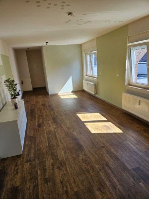 Wohnen mit Charakter: Modernisiertes Apartment in Mönchengladbach-Venn