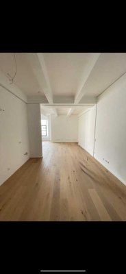 3,5 Zimmer Wohnung im Loft-Stil inkl. Einbauküche am Goetheplatz