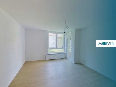 ** Helle und geräumige VOLLRENOVIERTE 4-Zimmer-Wohnung mit BALKON in Roding! **