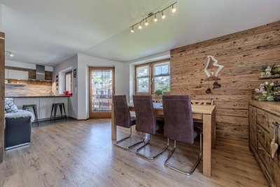 „Cosy Living“ – Charmante Dachgeschosswohnung in Aurach