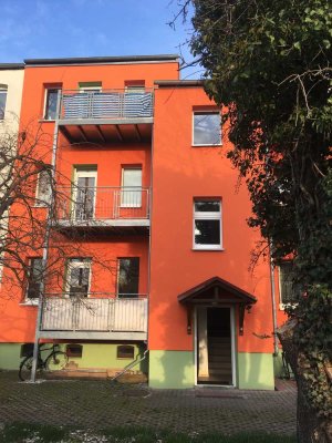 Gelegenheit !! Ruhige, hochwertige 2-Zimmer-Wohnung mit Balkon am Elberitzplatz !