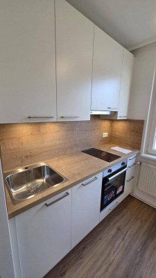 Helle 1,5 Zimmer-Wohnung mit ruhiger Innenhoflage / Erstbezug nach Sanierung