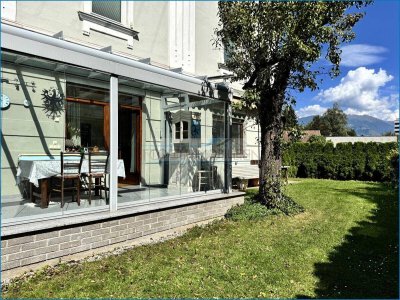 Komplettpaket: 3-Zimmer-Wohnung mit Garten, 3 x Garconniere, 1 Einzelzimmer und 3 Garagen