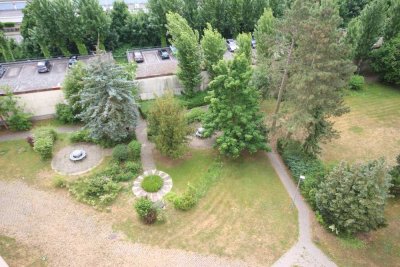 Nieder-Roden nahe Badesee: Helle 2-Zimmerwohnung in gepflegtem Mehrfamilienhaus