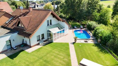 Exklusive Villa am Ortsrand - Luxuriöses Wohnen in idyllischer Lage! Haus Hünfeld Burghauen LK Fulda