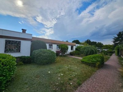 Verstecktes Gartenjuwel in Mainz-Lerchenberg – gepflegter Bungalow, voll unterkellert