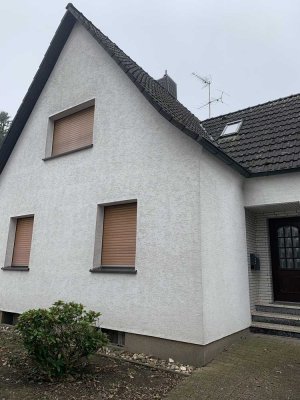 Raum für neue Ideen: Großzügiges Einfamilienhaus in Bochum, das 2022 vollständig renoviert wurde