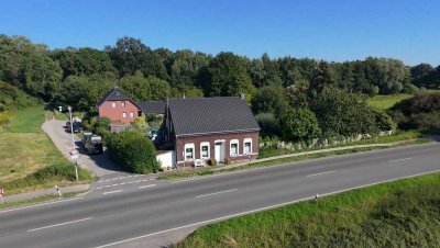 **freistehendes Einfamilienhaus im Naturschutzgebiet von Krefeld-Hüls sucht neuen Zuwachs**