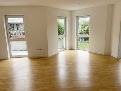 2-Zi.-Wohnung mit Einbauküche, Balkon, TG-Stellplatz in Frankfurt Sachsenhausen-Süd