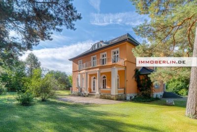 IMMOBERLIN.DE – Toplage! Perfekt sanierte Villa mit phantastischem Parkgarten