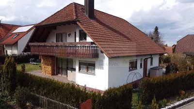 Familienglück und Lebensqualität!  Freistehendes Wohnhaus in begehrter Lage von Bad Dürrheim !