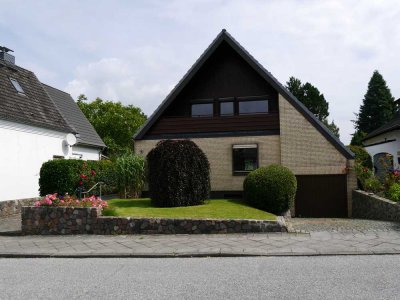 Charmantes Einfamilienhaus mit Garage in Lübeck