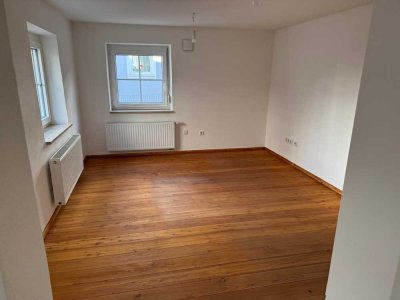 2-Zimmer-Erdgeschosswohnung in zentraler Lage von Schrobenhausen / Nahe Bahnhof zu vermieten!