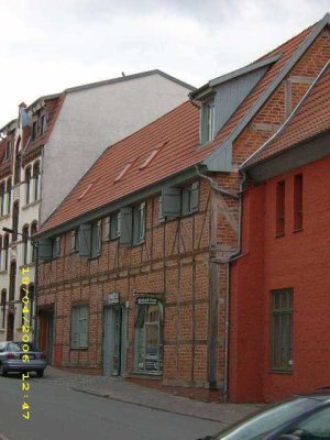 2-Raum Wohnung mit Einbauküche zum 01.08.2025