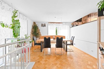 Hochwertige lichtdurchflutete 2-Etagen-Wohnung mit Terrasse, Balkon und 2 TG-Stellplätze in Leonberg