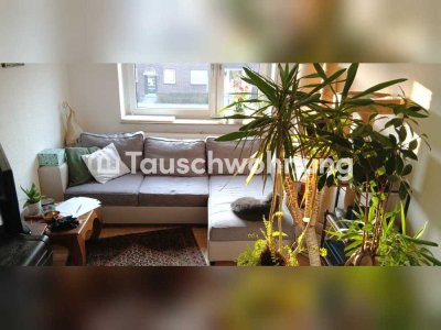 Tauschwohnung: Helle Neustädter Altbauwohnung mit Balkon und großer Küche