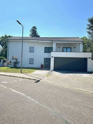 moderne Waldstadt Villa zum Wohlfühlen