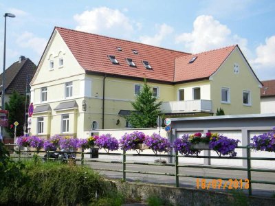 Schifferstadt Mitte: 82 m² attraktive Dachgeschoßwohnung in stilvollem Haus, ab sofort frei