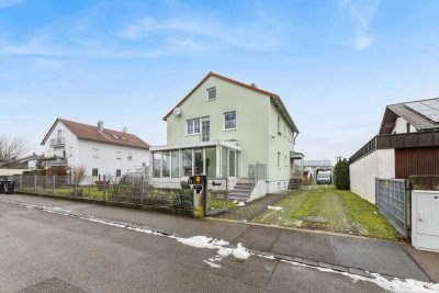 Provisionsfrei: Freistehendes Einfamilienhaus mit Wintergarten in Gerolfing