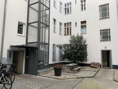 DG-Wohnung mit 3 Terrassen in bester Prenzlauer Berg-Lage